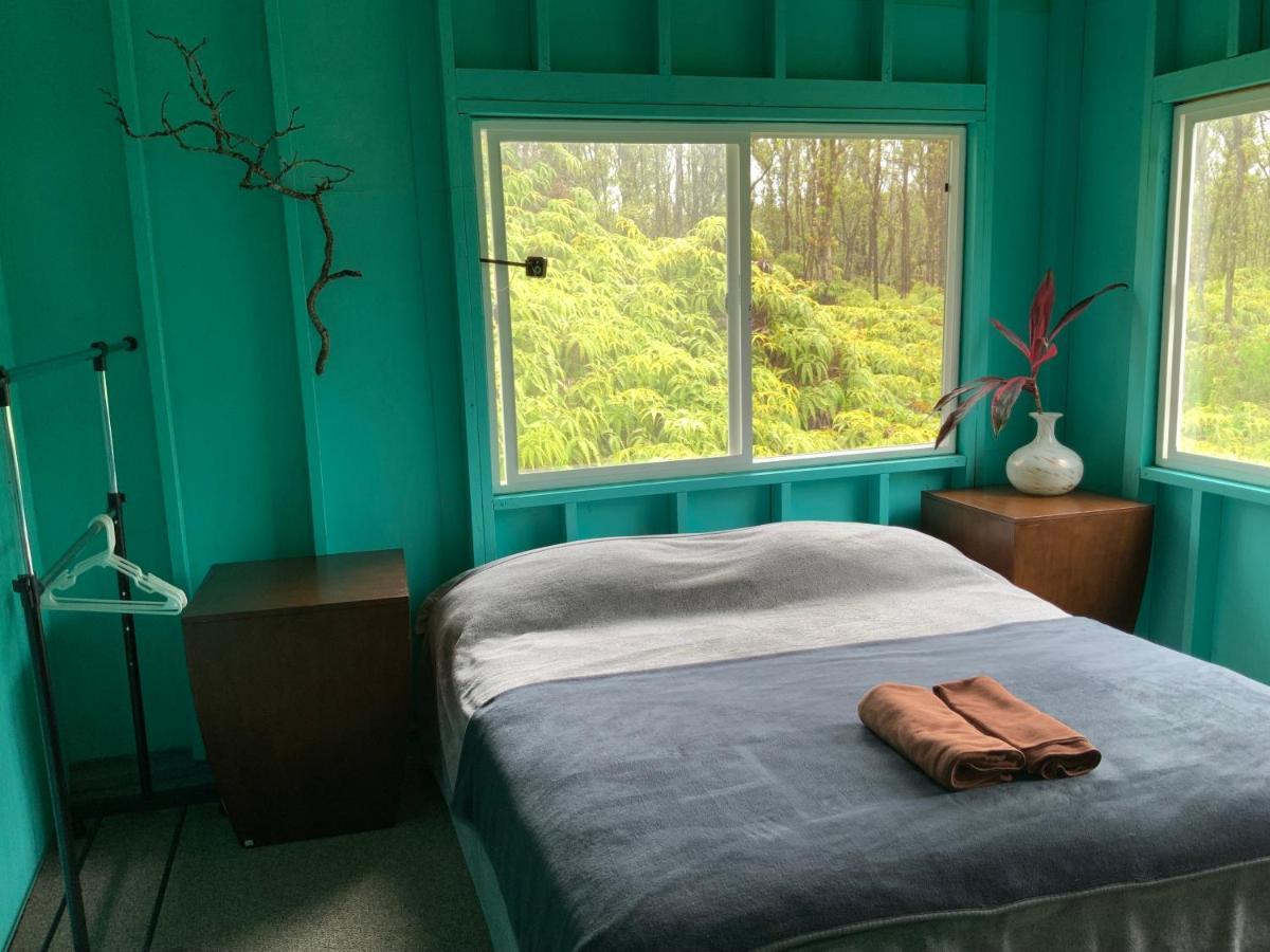 Simple Rustic Studio Deluxe Bed In Tropical Fruits Garden Hotel Mountain View Exterior photo