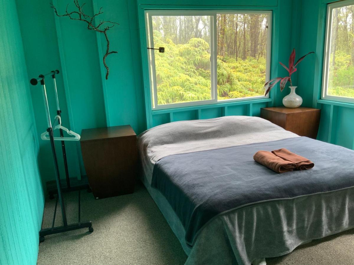 Simple Rustic Studio Deluxe Bed In Tropical Fruits Garden Hotel Mountain View Exterior photo