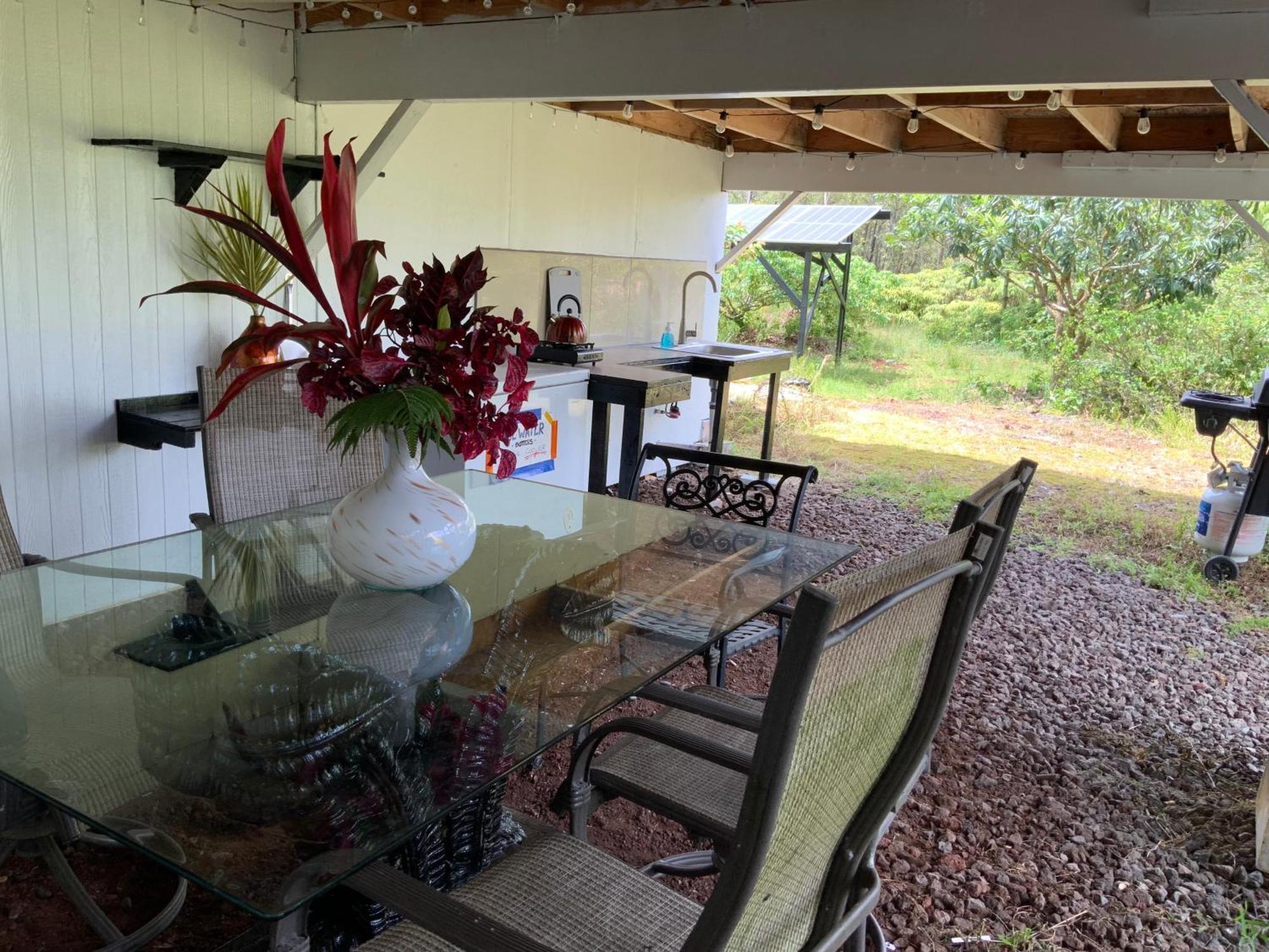 Simple Rustic Studio Deluxe Bed In Tropical Fruits Garden Hotel Mountain View Exterior photo